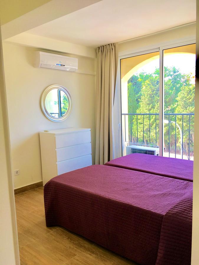 Club Playa Flores Torremolinos Bagian luar foto